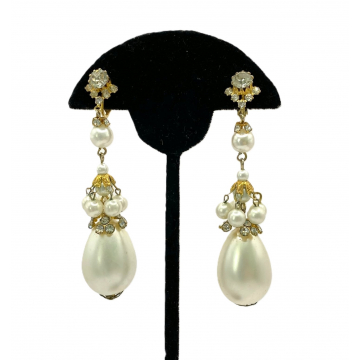 Vintage Pearl Drop Earrings Long 3 inch Clip on Earrings with Pearls and Clear Rhinestones Chandelier Earrings